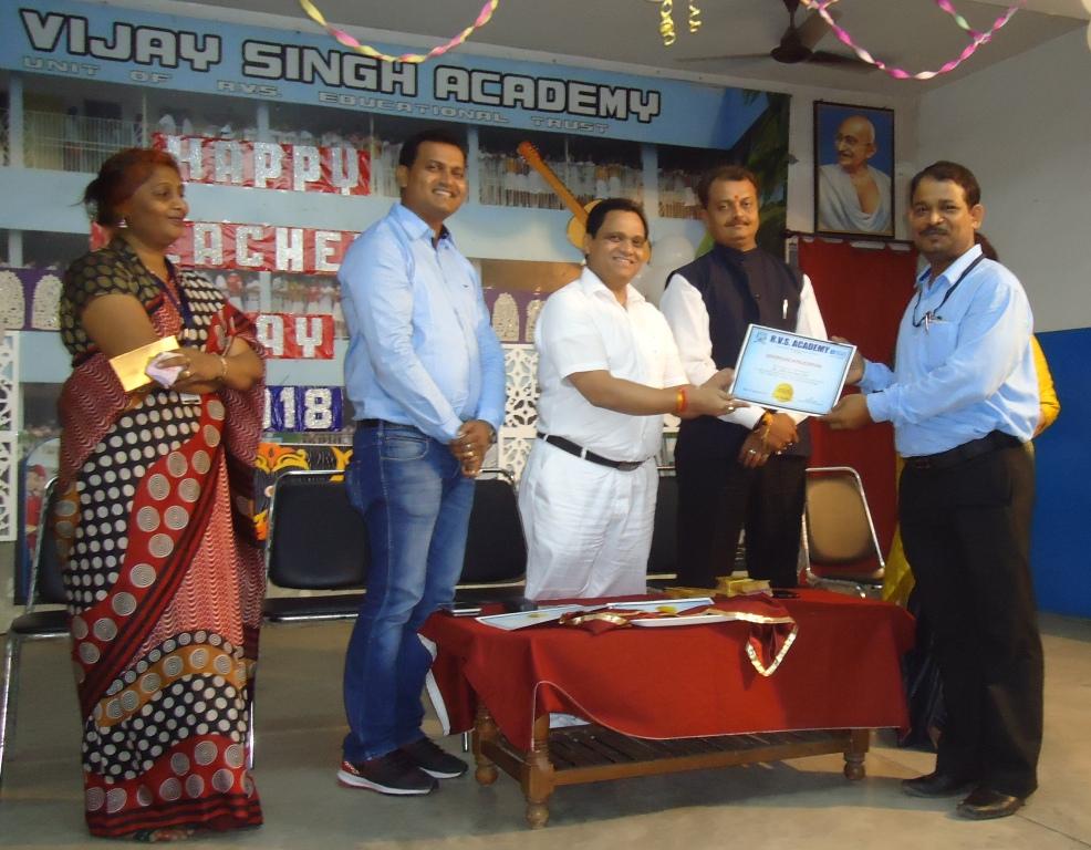 Teachers day celebrated at R.V.S. Academy