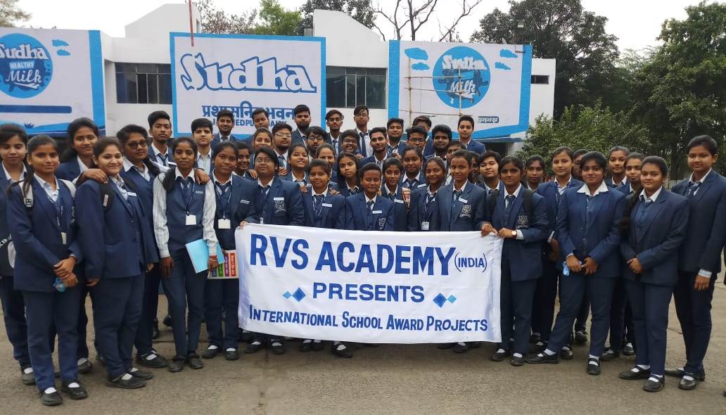 Twelfthers  of  R.V.S Academy pay  a  visit  to  Sudha  Dairy  at  Gamahria on 18th December 2019.